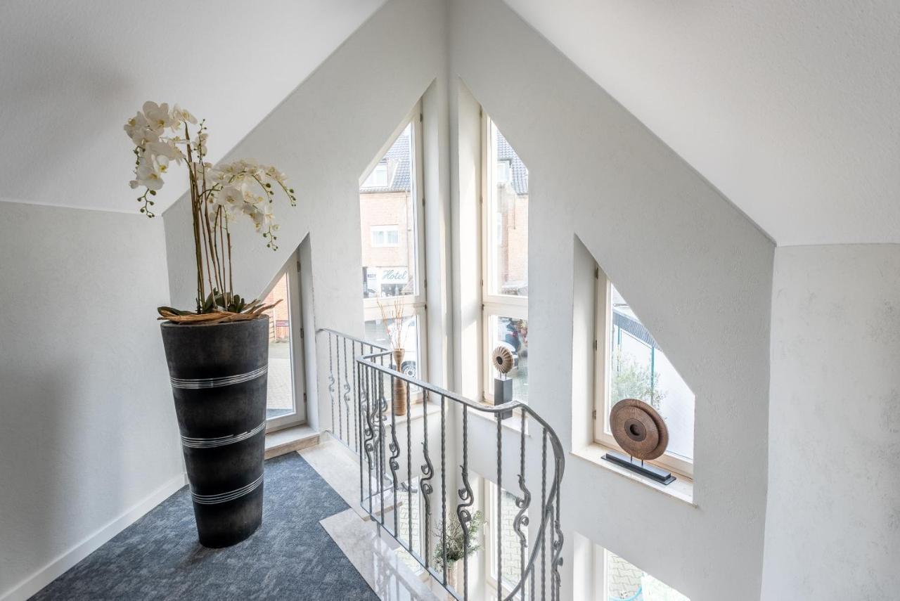Hotel Zur Krone Meerbusch Luaran gambar