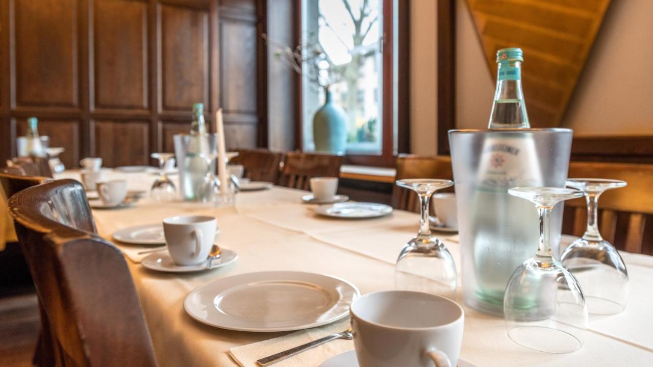 Hotel Zur Krone Meerbusch Luaran gambar